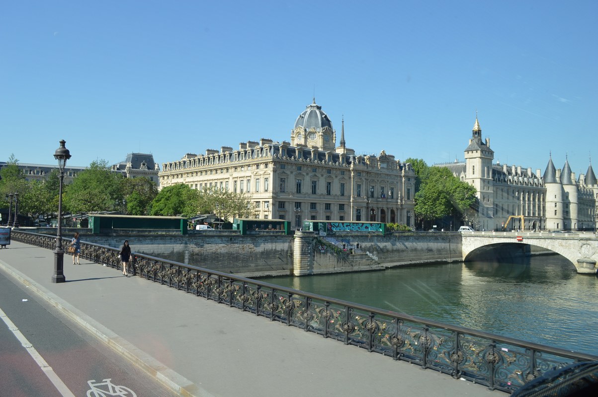 Paris vue depuis la Seine